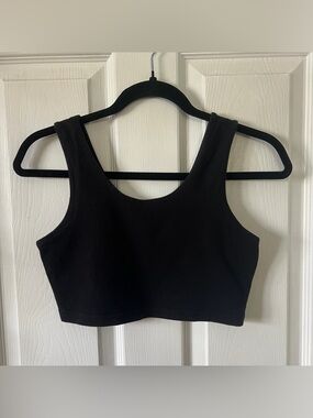 black cropped tank top